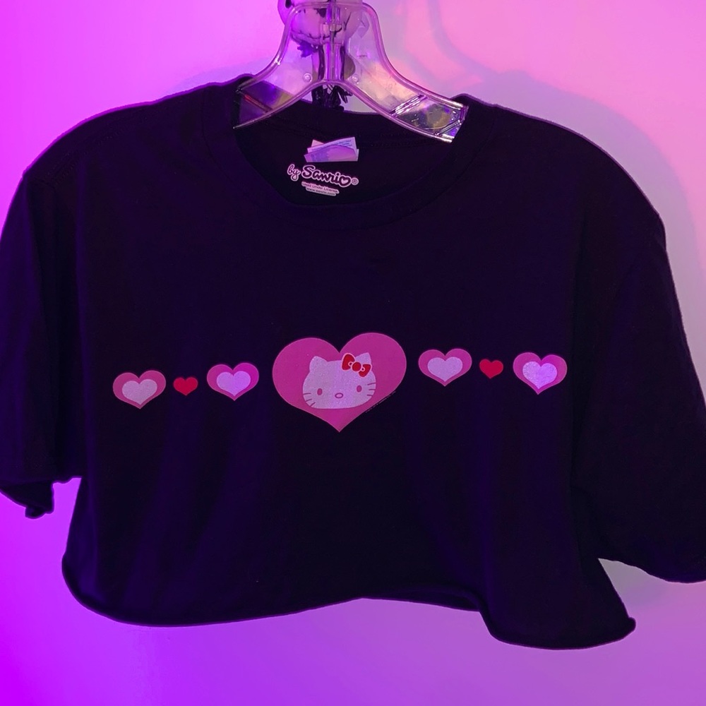 Sanrio Hello Kitty hearts cropped tee shirt